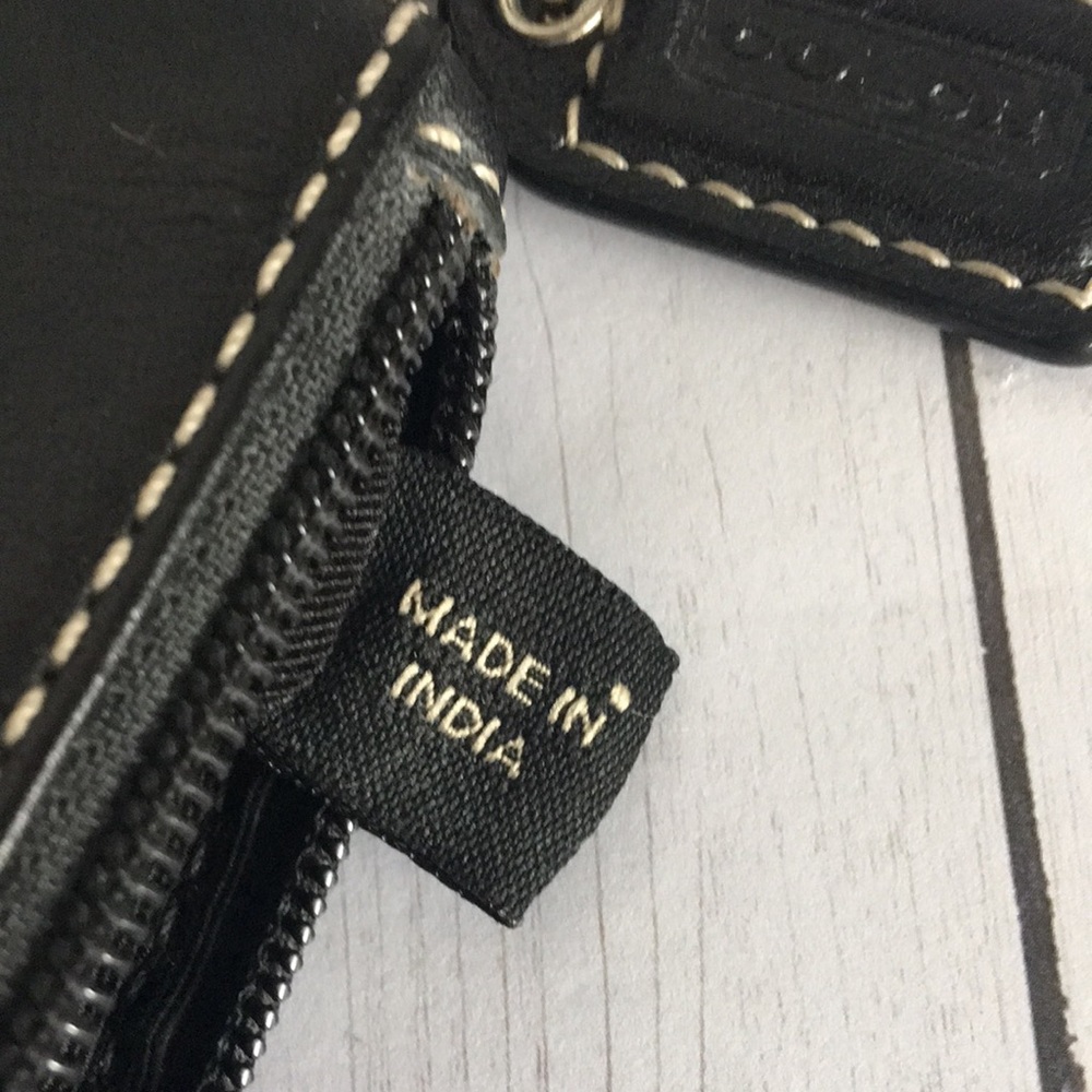 Vintage Coach Black Leather Wristlet (RARE) - Picture 7 of 14